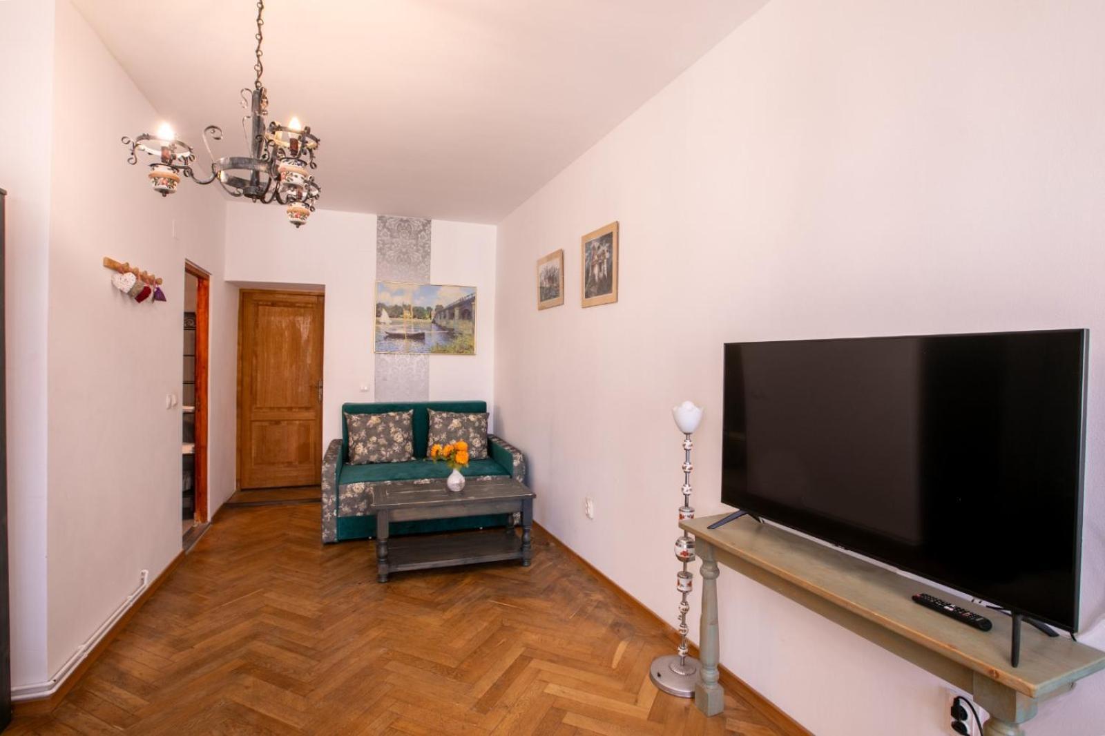 4 Rooms Piata Sfatului Braşov Exterior foto